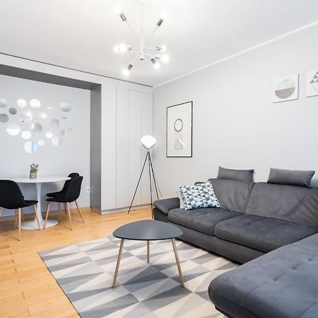 Happy Bubble I Timpuri Noi 1Br Apt 4 Ppl Boekarest Buitenkant foto