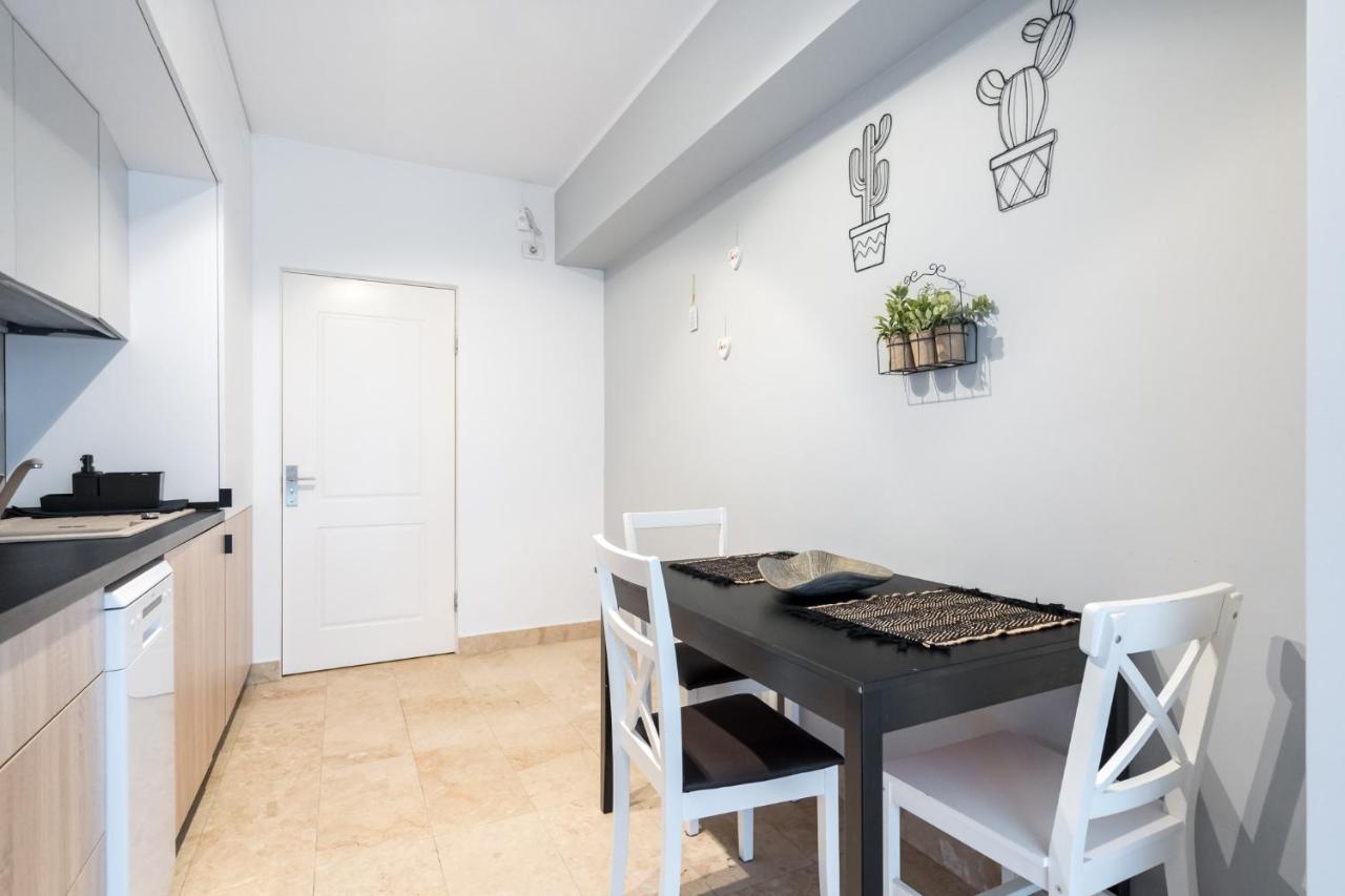 Happy Bubble I Timpuri Noi 1Br Apt 4 Ppl Boekarest Buitenkant foto